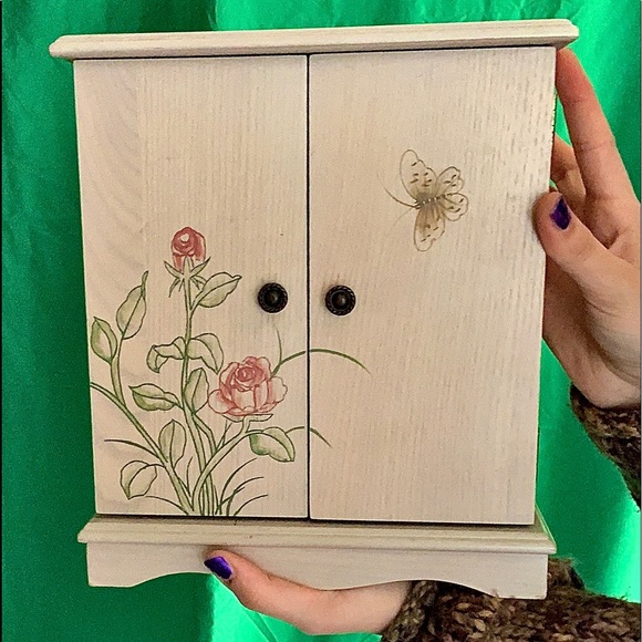 Vintage Y2k wooden jewelry box